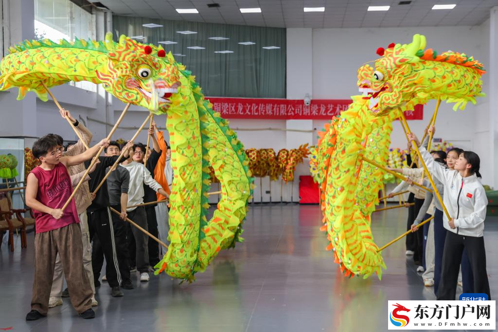 青春在龙舞中绽放(图6)