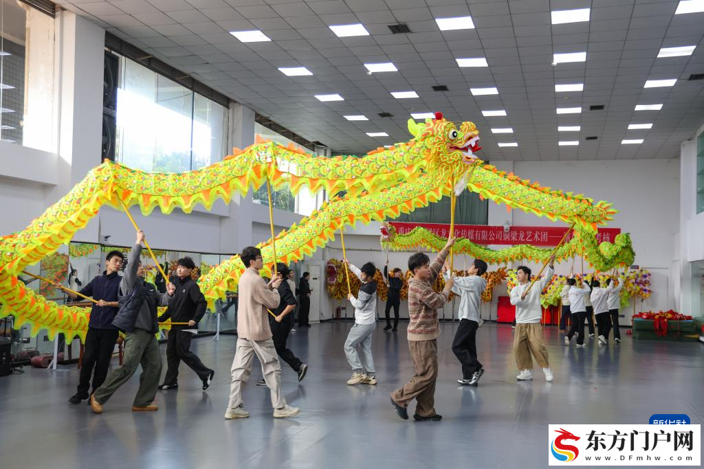 青春在龙舞中绽放(图7)